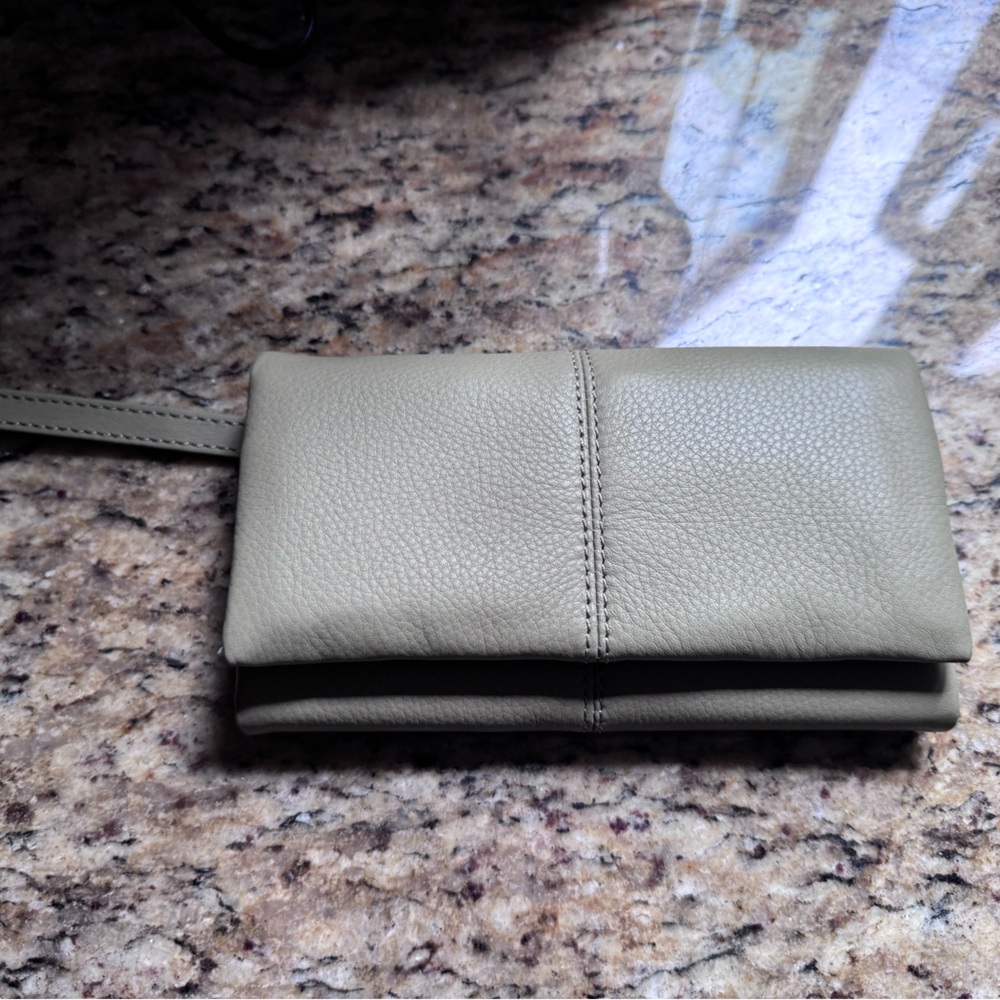Hobo wallet/wristlet